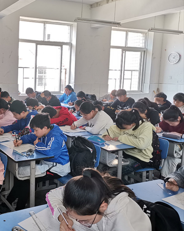 蚌埠九中进行初二年级艺术监测模拟考试 - 安徽省蚌埠第九中学